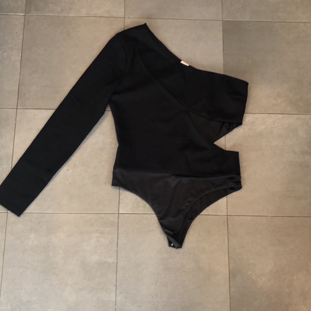 X Revolve Leticia Bodysuit  ale by Alessandra - Picture 2 of 8